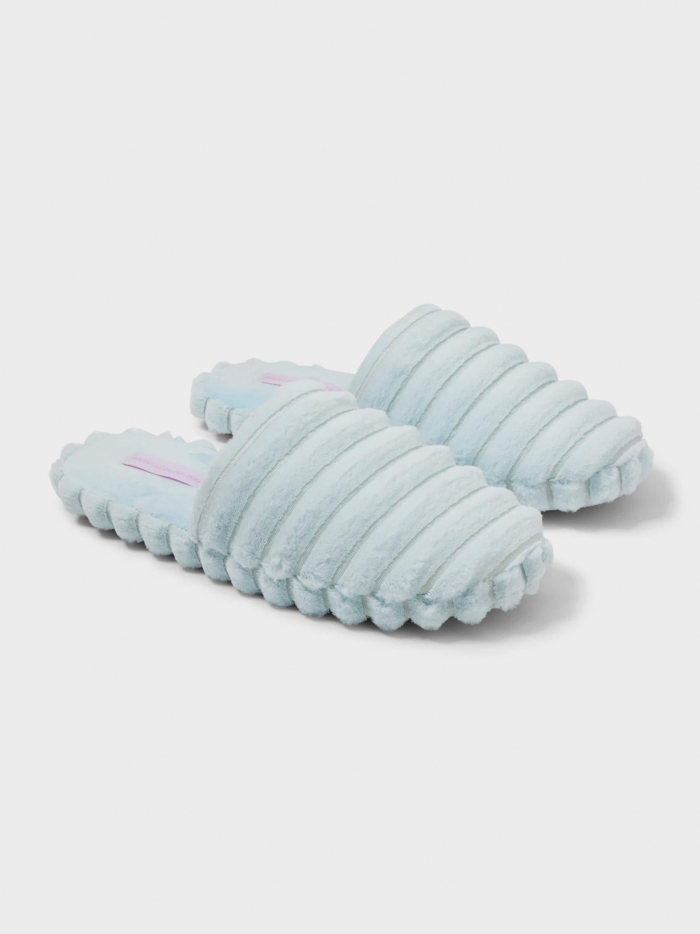 Fluffy Rippled Scuff