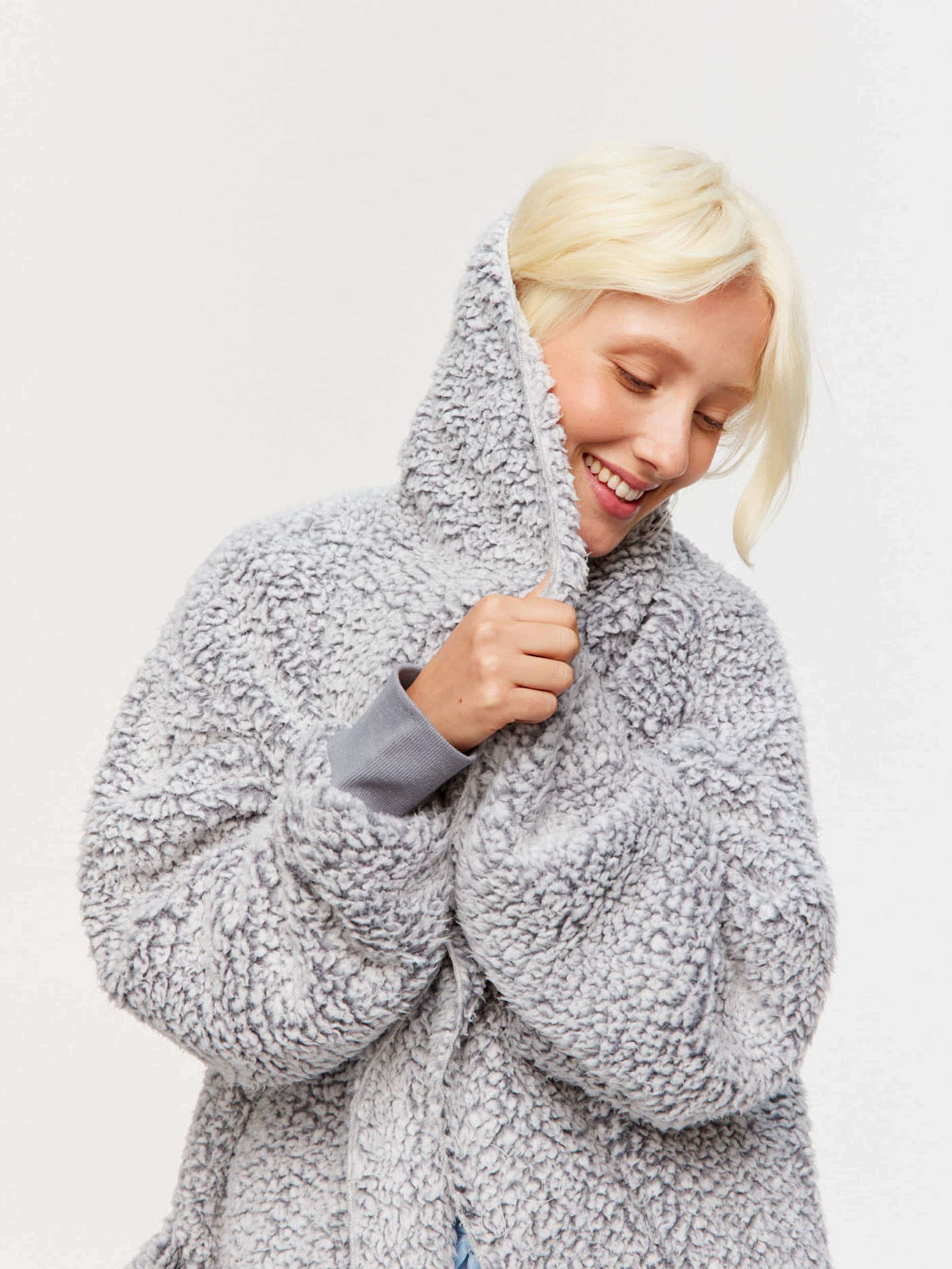 Cosy Teddy Shrug